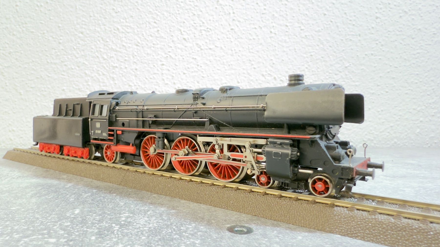 Märklin Modelleisenbahnen: Märklin 3048-2 Dampflok DB 01097 H0 / AC – Gebraucht aus Schlieren von rat_lq6b 4