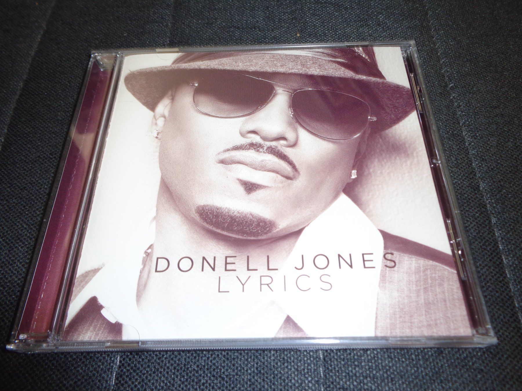 CDs: Donell Jones - Lyrics CD – Gebraucht aus Olten von Disc-Ausverkauf