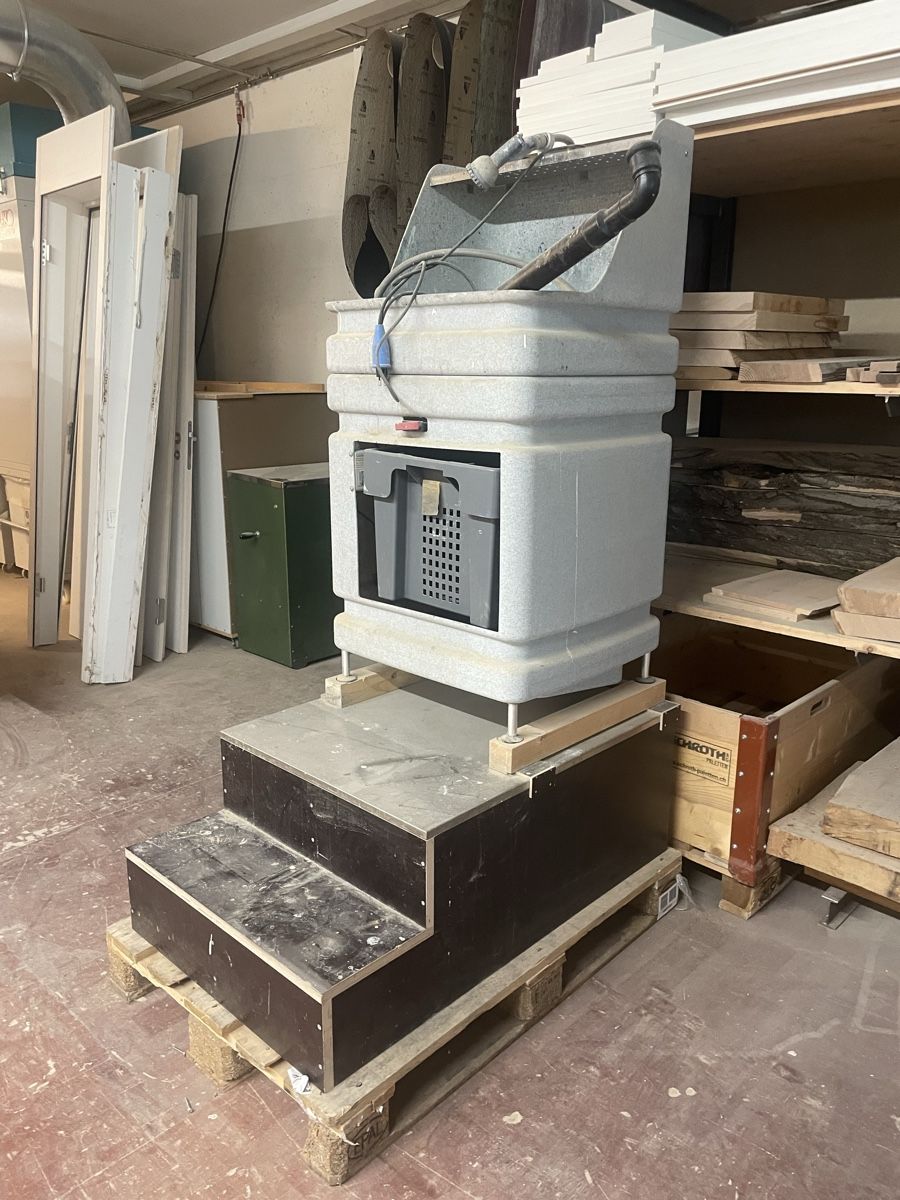 Tutte le macchine: Farb-Putzmaschine – Usato da Basel venduto da Sim-Scha 1