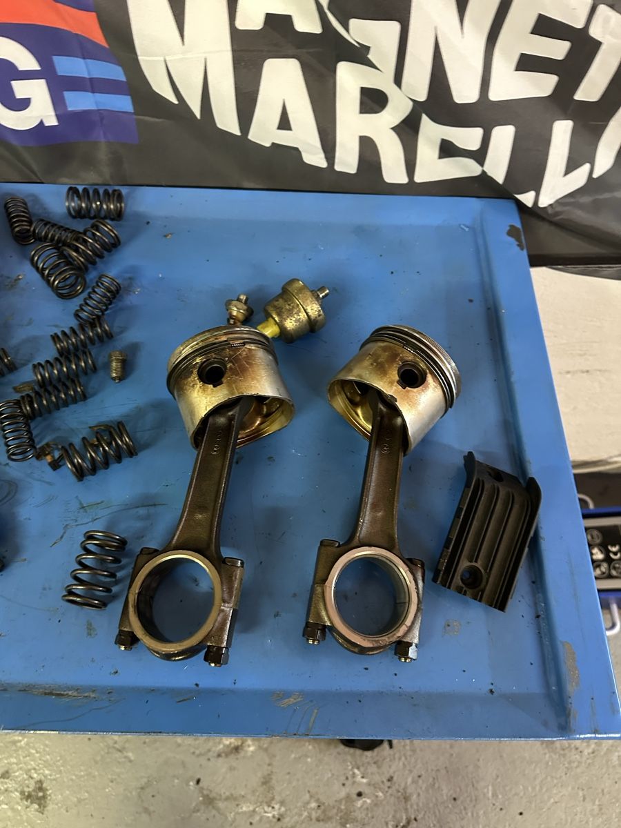 Alfa Romeo Tutti pezzi di ricambio auto: Alfa 75 Twin Spark – Usato da Kriens venduto da alfaracer 6