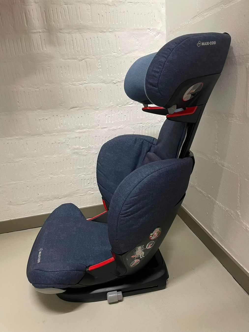 Maxi-Cosi Seggiolini per auto: Auto-Kindersitz – Usato da Bottmingen venduto da Pretlaw 1