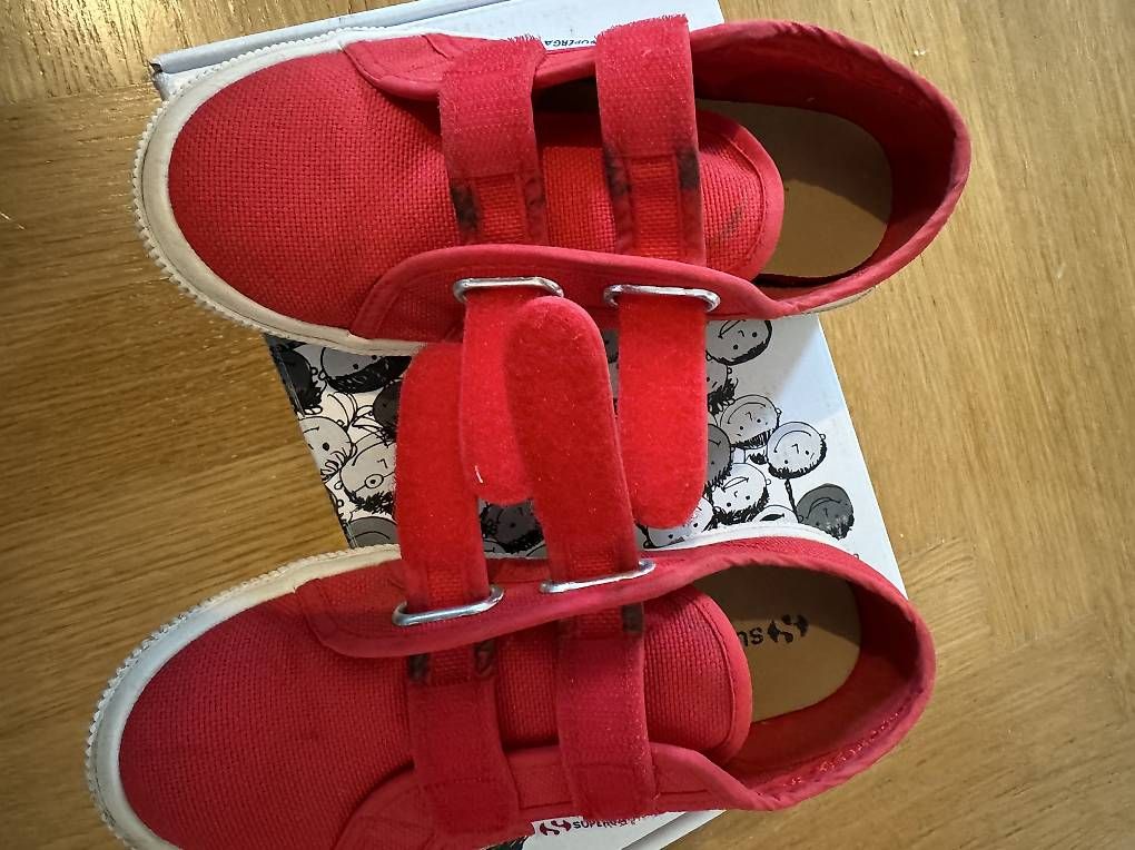 Superga Scarpe per ragazzi: Superga Kinder Sneaker rot Gr. 32 – Usato da Zürich venduto da JumaRiku 2