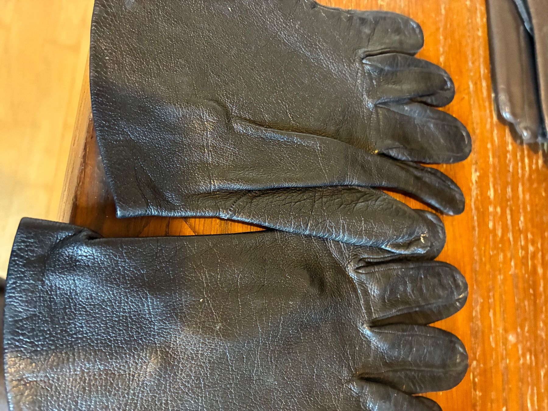 Guanti & manicotti: alte Lederhandschuhe ungebraucht Grösse 8 – Nuovo (secondo la descrizione) da Küttigen venduto da Spirit7