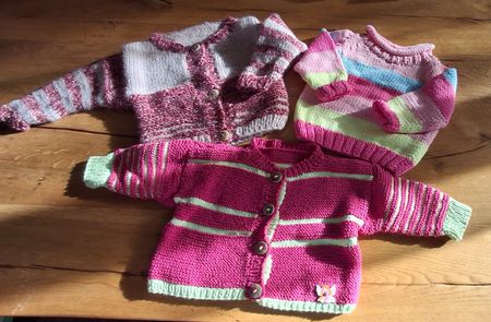 3 süsse Baby-Oberteile, 2 Jäckchen, 1 Pulli  NEU