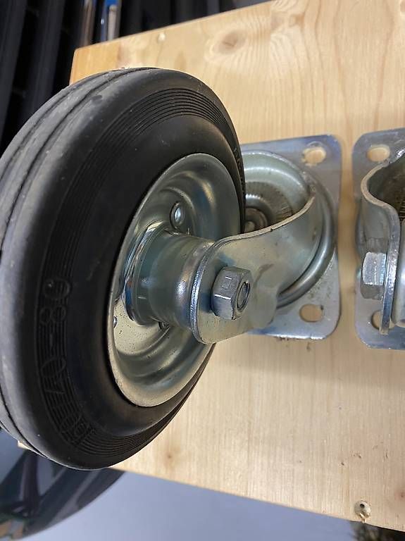 Sonstiges zum Lager & Transport: Rollen mit Vollgummi – Gebraucht aus Balzers von inf_t8kg 3