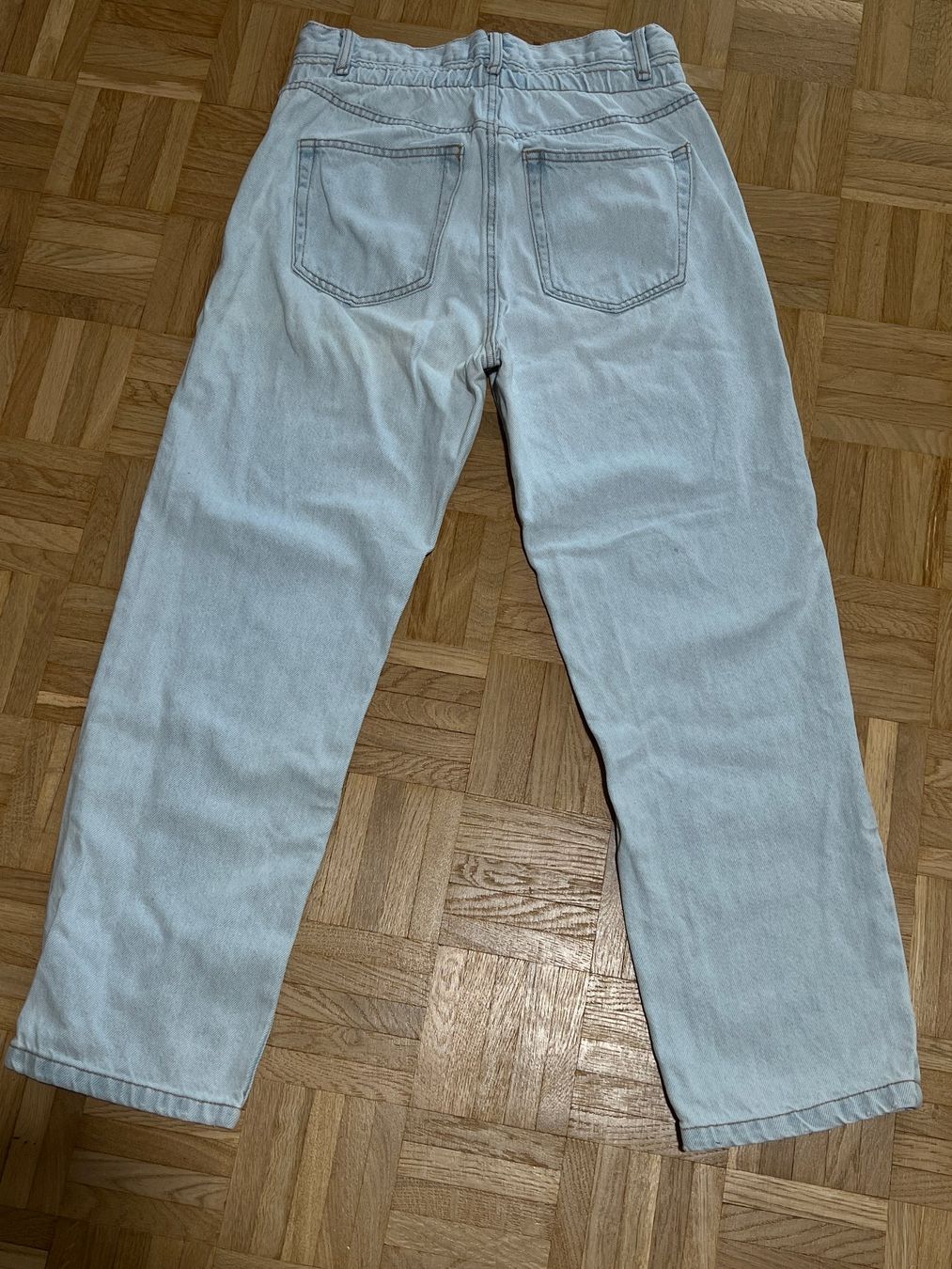 Pull&Bear Jeans: Pull&Bear Mom Jeans Hellblau Gr. 38 – Usato da Basel venduto da hol_8ldp 2