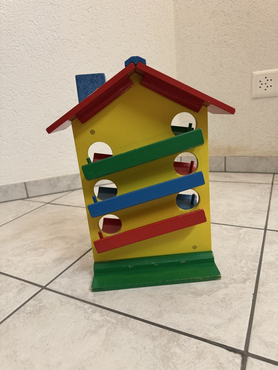 Giocattoli: Kugelbahn Haus aus Holz – Usato da Waltenschwil venduto da elv_fh6d 1