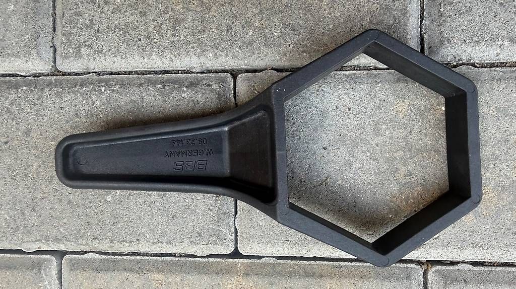 BMW Tutti gli attrezzi: Chiave per coprimozzi BBS Design 80mm – Usato da Monte Carasso venduto da Ely67