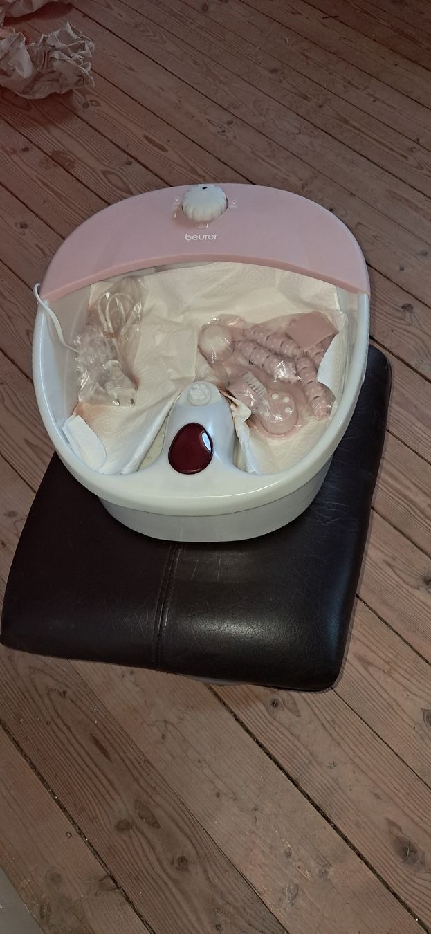 Beurer Massagegeräte: Massage-Fussbad von Breuer – Gebraucht aus Gerlafingen von kaple 2