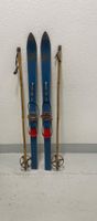 Ski (K 5), Ski von ca. 1950-1960 mit Stöcken