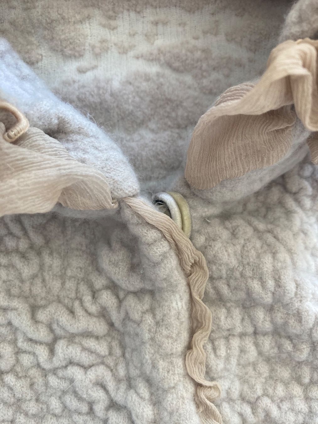 Pullover & Sweatshirts: Designer - Hübsche Jacke/Pullover Gr. 36 beige – Gebraucht aus Meilen von Golfer04 7