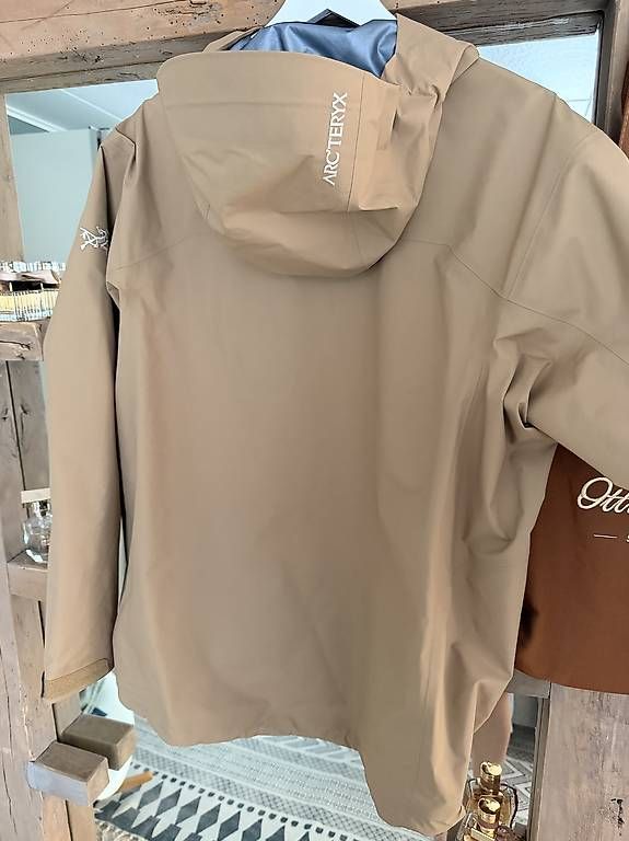 Giacche: Arcteryx Liatris Jacke wasserdicht – Usato da Stein AR venduto da Salia 1