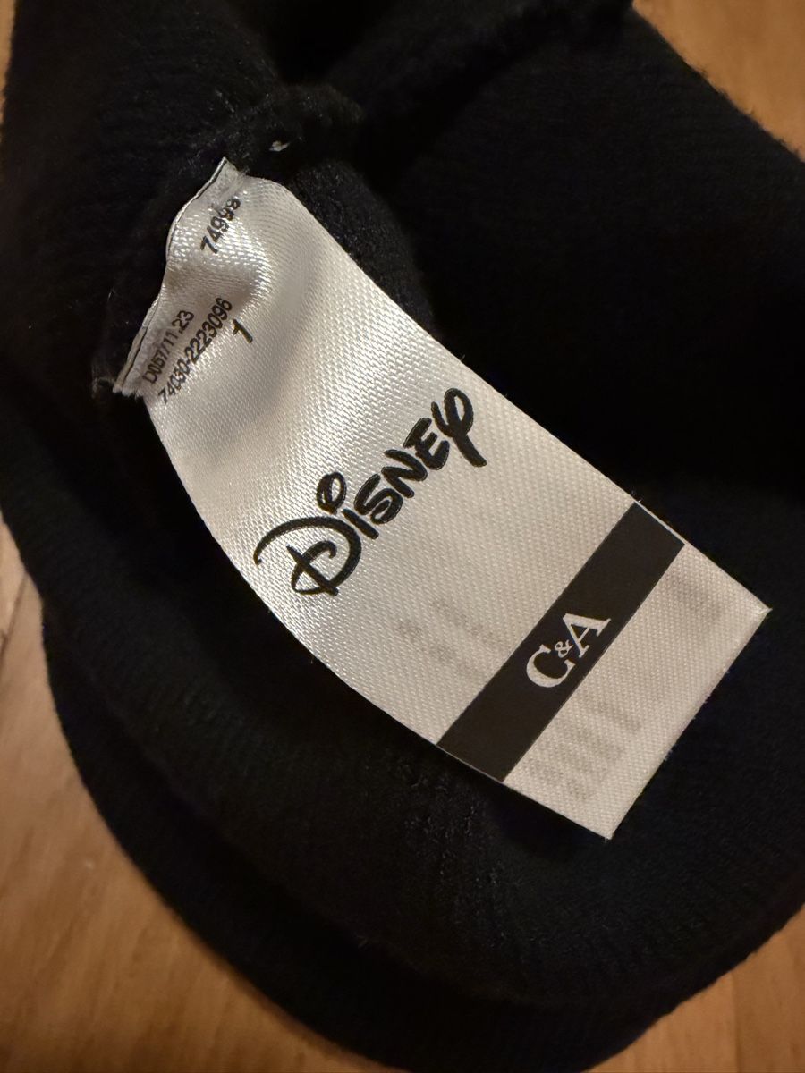 Disney Copricapi, berretti & cappellini: Schwarze Disney Mickey Mouse Mütze, C&A. – Usato da Adliswil venduto da StephanieAnnina 7