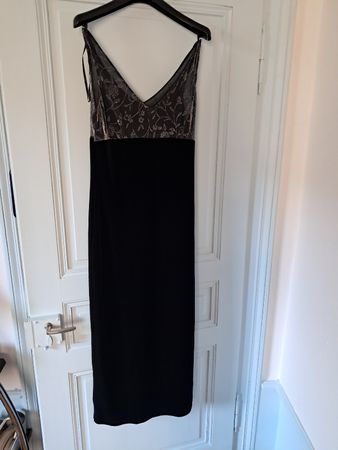 Abendkleid Tonight schwarz mit Stickerei Grösse 40