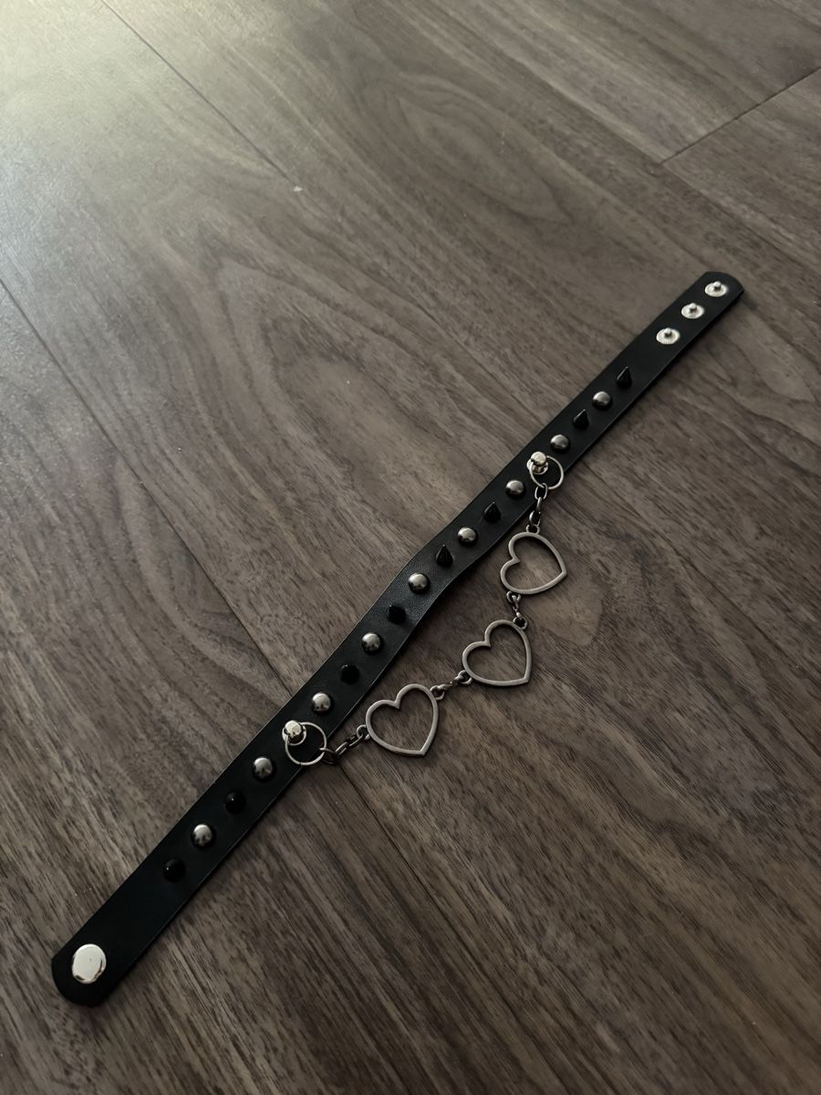 Catenine: BLACK HEART CHOCKER🖤 – Usato da Dietikon venduto da athiinax 2