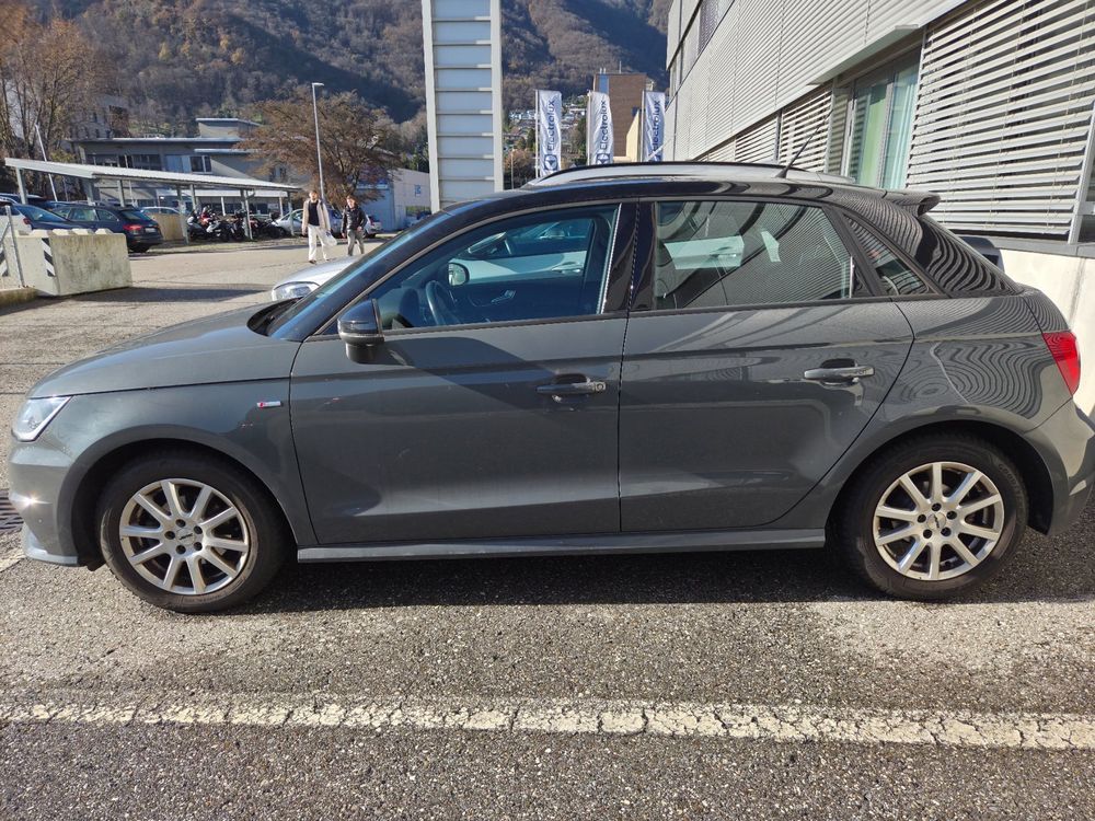 Audi A1 1.0 TFSI grigio scuro metallizzato, doppi cerchioni (Usato) a ...