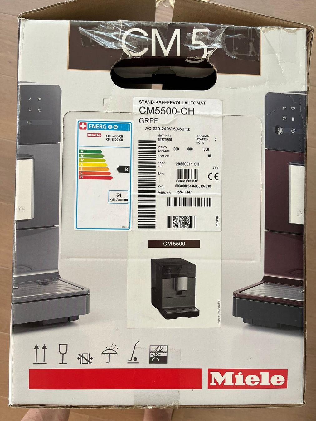 Miele Kaffeemaschinen & Espressomaschinen: Miele Kaffeevollautomat CM 5500 graphite – Gebraucht aus Muri AG von bimasent 1