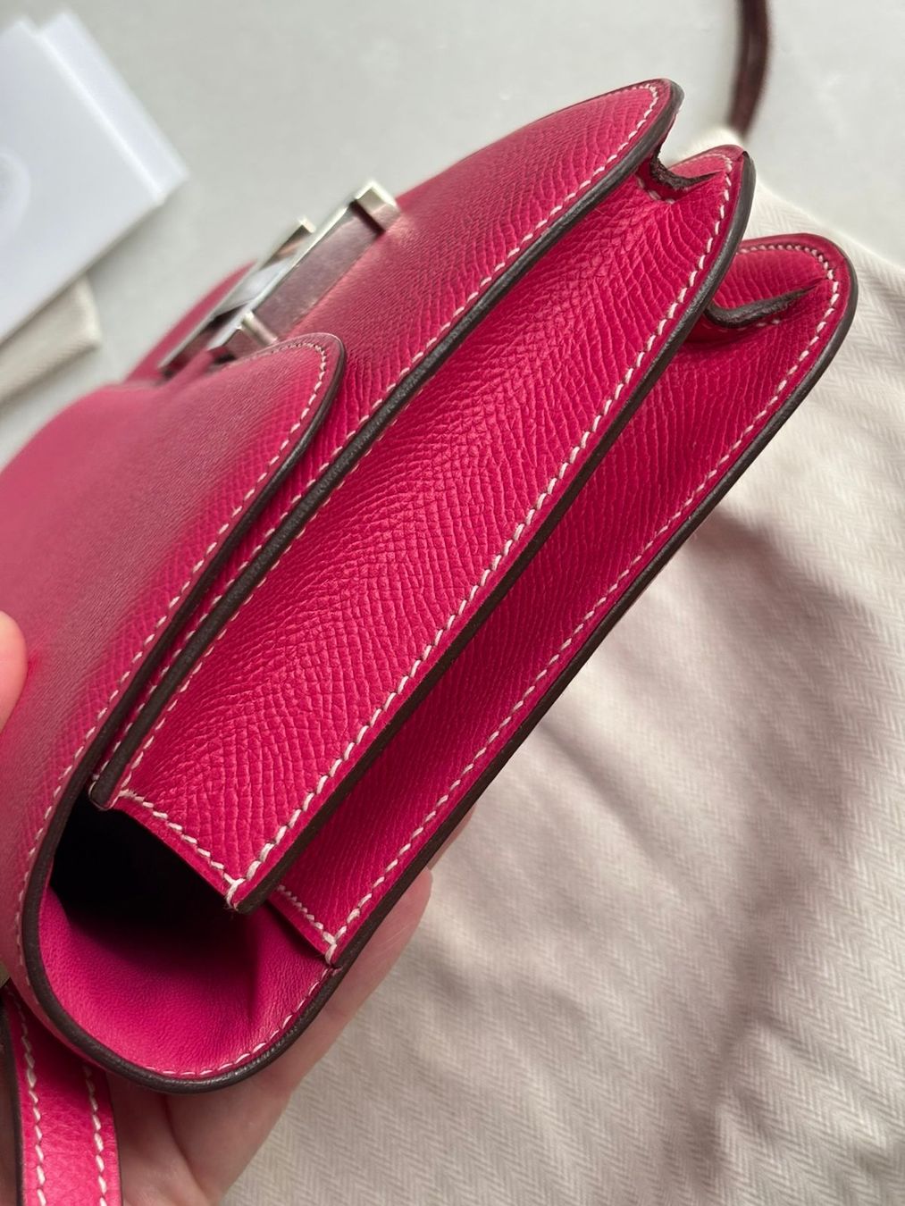 Hermès Borse da donna: Hermes Constance Elan Candy Rose Tyrien Epsom Phw Q orirecpt – Usato da Zürich venduto da RoastedCocoNut 6