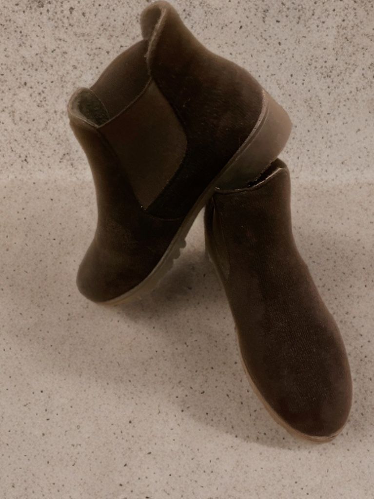 Scarpe da donna: Wildlederimitation Stiefeletten Gr: 39-40 – Usato da Trimbach venduto da Alessia75