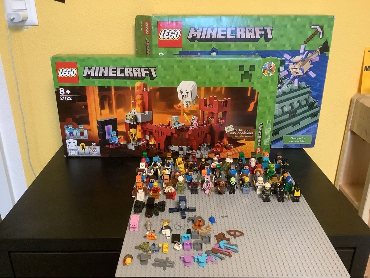 Lego Jouets: Lego Figuren + 2 Minecraft Sets – D'occasion à Bischofszell par yvan2000