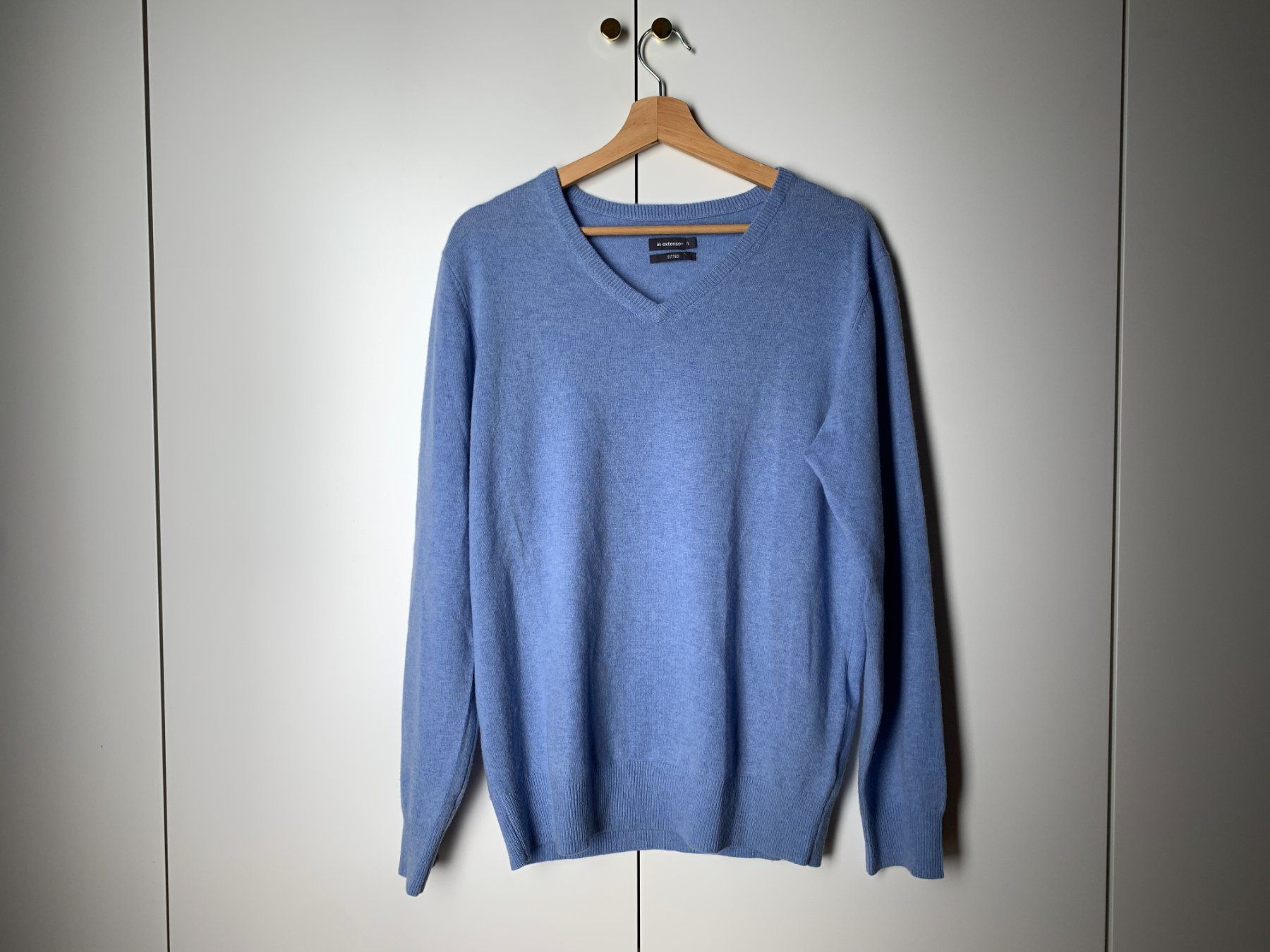 Maglioni & Felpe: 100% Kaschmir Pullover V-Ausschnitt Hellblau, Grösse L – Usato da Zürich venduto da lor_s6l8