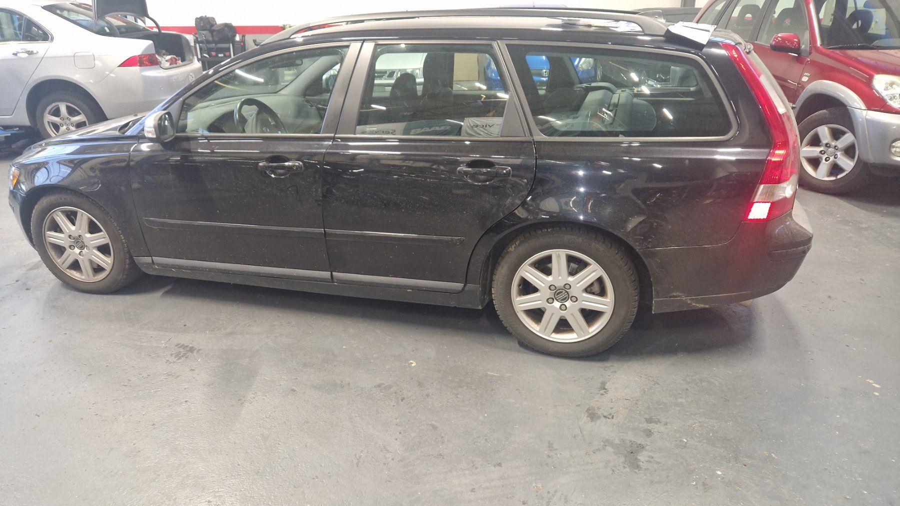 Volvo Autos: volvo v50 t5 awd – Gebraucht aus Uster von  1