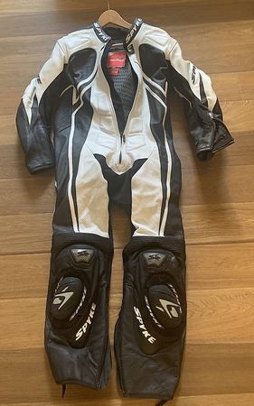 Motorrad-Overall zu verkaufen 