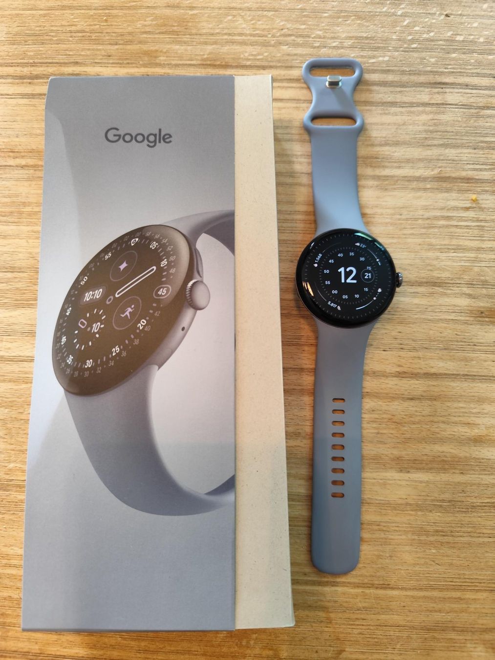 Google Smartwatch: Google Pixel Watch 4 / 45mm BT Moonstone – Neuf (Voir description) à Gelterkinden par Majinboo