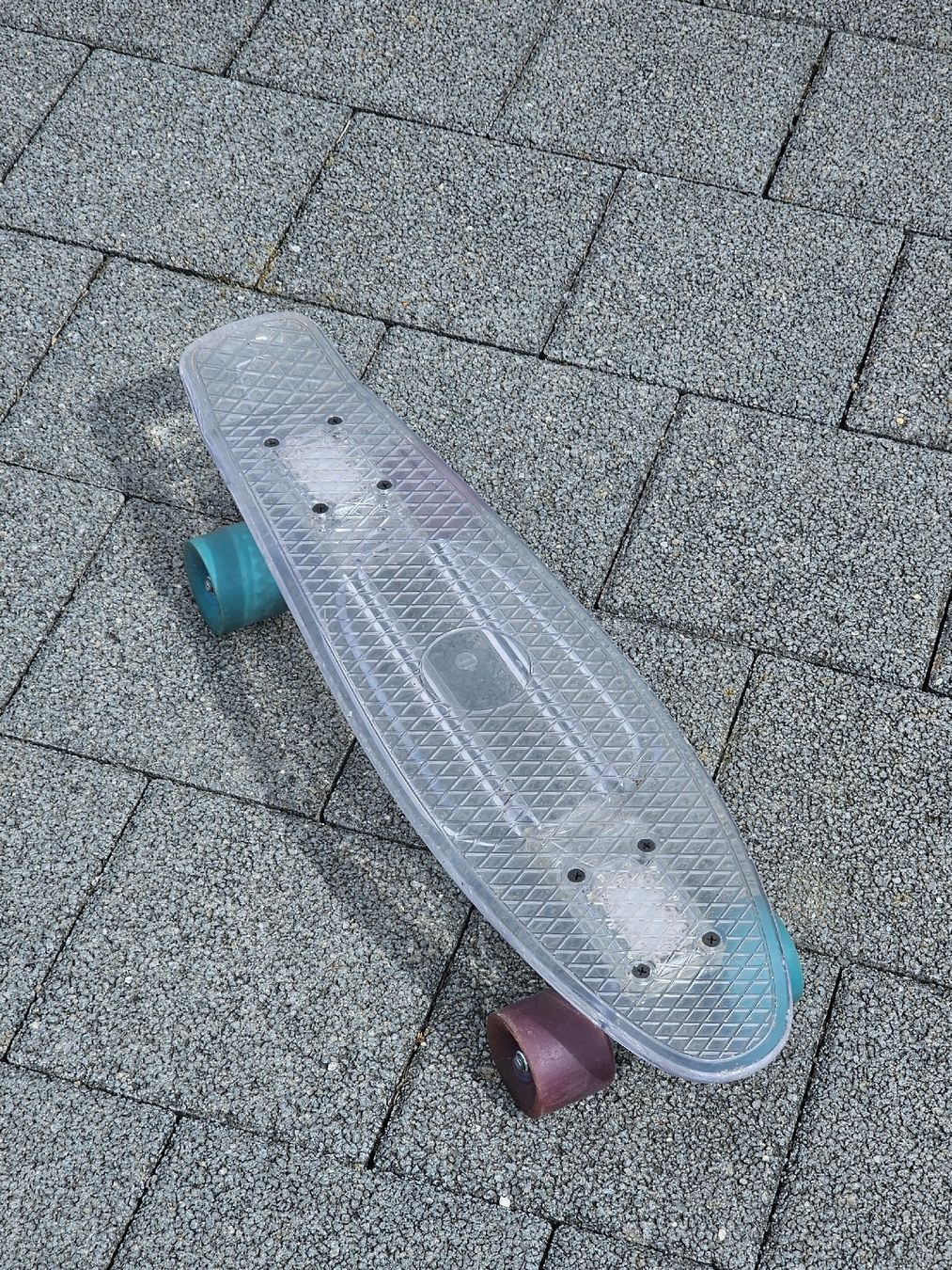Skateboards: Mini Board mit LED. (Für Anfänger oder Gute Fahrer) – Neu (gemäss Beschreibung) aus Wohlen AG von Conan.