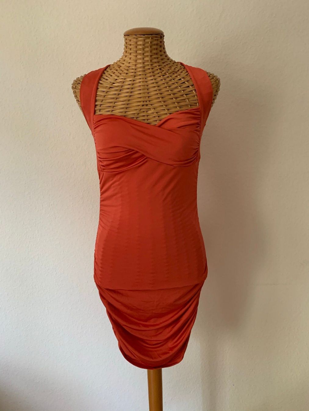 Robes: Stretch Schlauchkleid orange S – D'occasion à Zürich par Diazaio