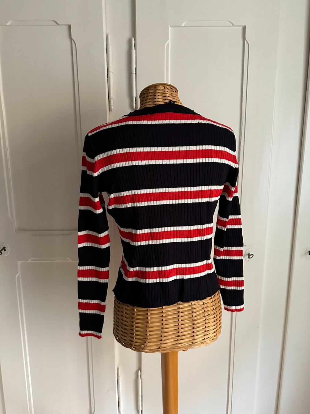 H&M Pulls & Sweat-shirts: Langarmshirt gestreift M – D'occasion à Zürich par Diazaio 2