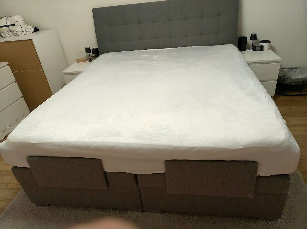 Lits: Elektrisches Boxspringbett – D'occasion à Altendorf par S.Maechler 1