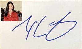 Jill Hennessy Autogramm signiert Karte mit Bild 8x13cm