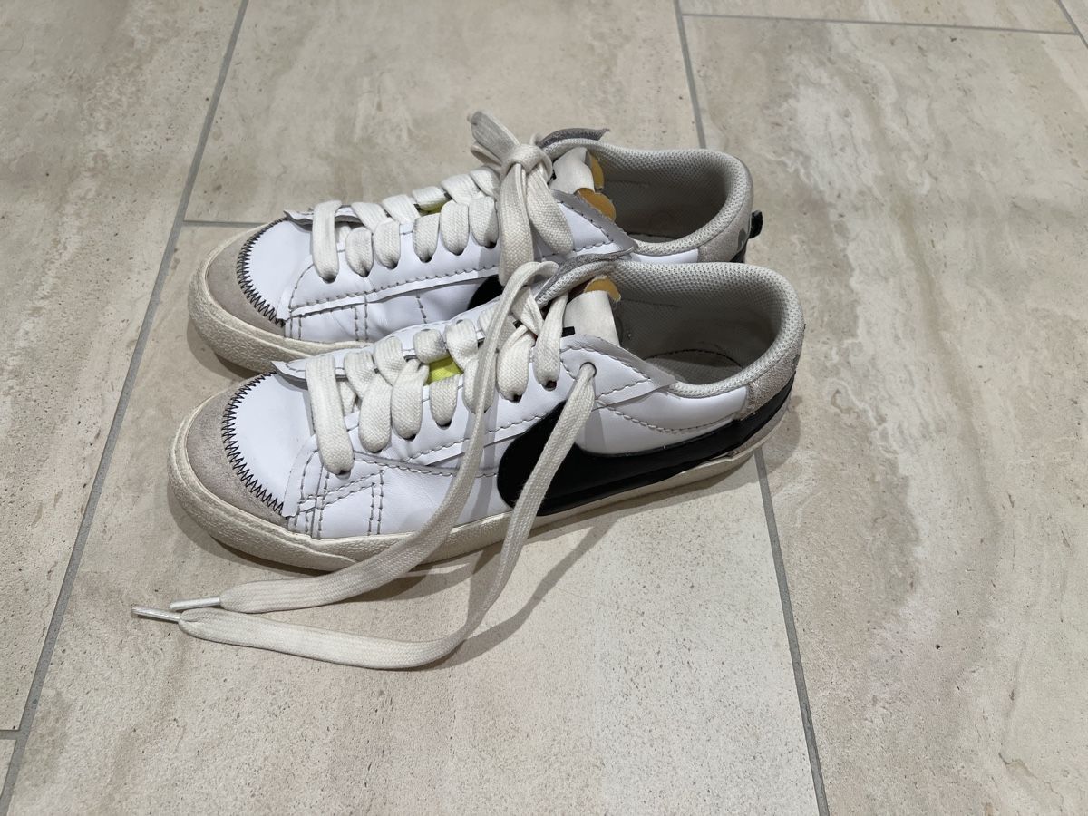 Nike Chaussures hommes: Nike Leder Schuhe Gr. 38 – D'occasion à HORGEN par vladibarca10 1