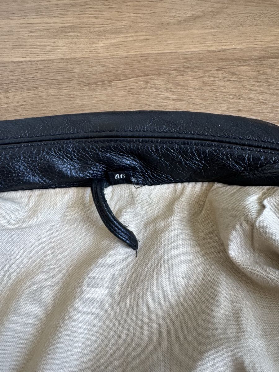 Giacche: Veste en cuir noir – Usato da Lausanne venduto da mat_75vw 4
