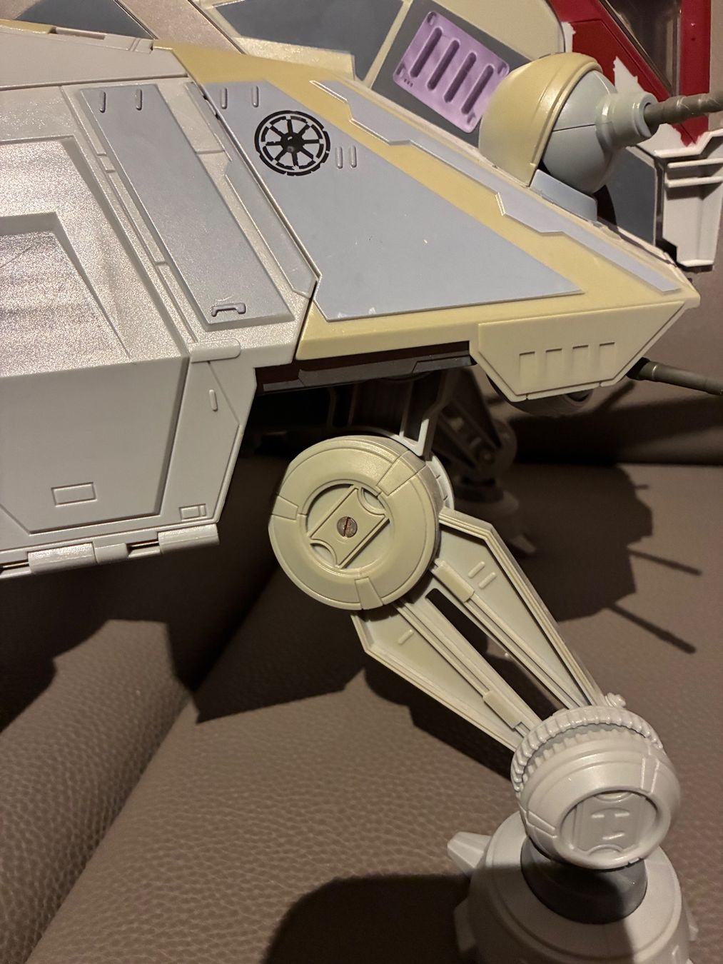Hasbro Spielzeuge: Star Wars Hasbro AT-TE Kampfläufer. – Gebraucht aus sargans von Angamar 7