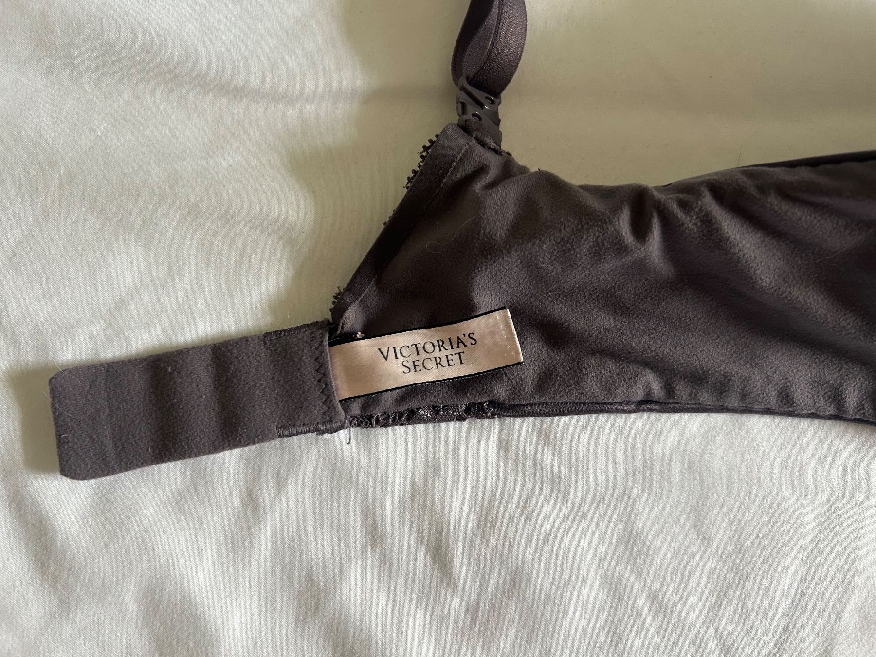 Victoria's Secret Altra biancheria intima: Victorias Secret BH: 34C, grau – Usato da Basel venduto da Interstellar85 2
