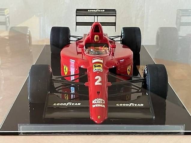 Modellini d'auto: Ferrari Formule 1 Echelle 1/12 – Usato da Cernier venduto da Mustang28966