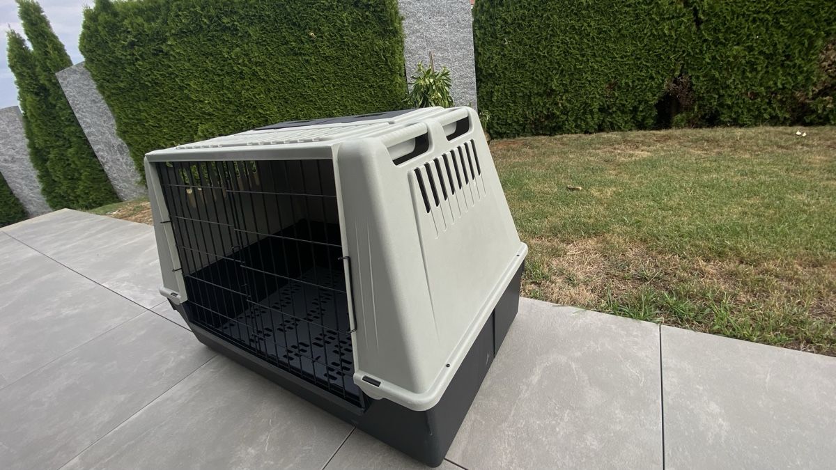 Liege- & Schlafplätze: Hundebox gross – Gebraucht aus Rheineck von gurkli81 2