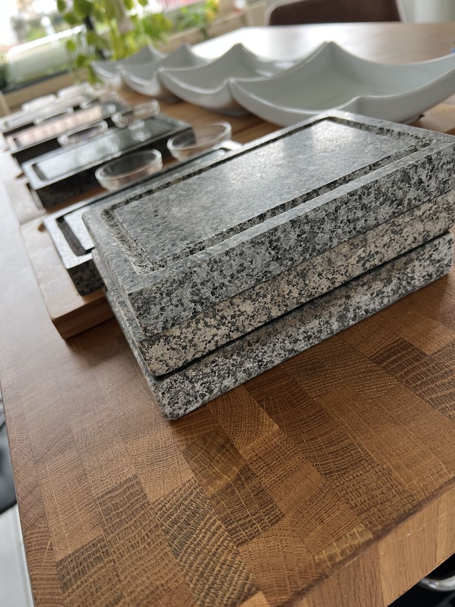 Set di piatti: Nouvel Hot Stone Set 4stk mit 7 Steinen – Usato da Emmenbrücke venduto da denola 4