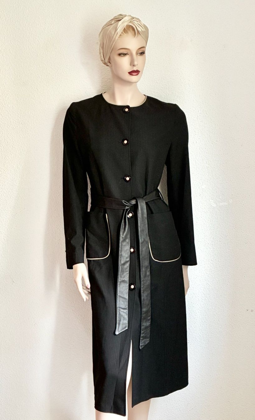 Vestiti: Schwarzes Baumwoll Mantelkleid mit Ledergürtel – Usato da Kloten venduto da Nephty 6