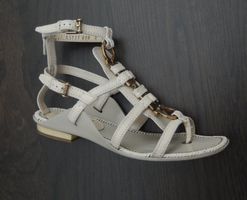 Orig. SALVATORE FERRAGAMO Sandalen Krem Gr. 38, NP 1'160.--