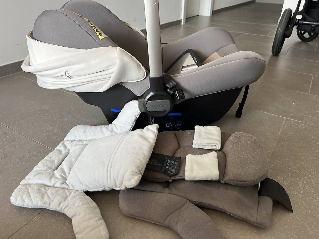 Sièges auto: Nuna PIPA Lite con base ISOFIX + accessori – D'occasion à Mendrisio par gun_8gcm 2