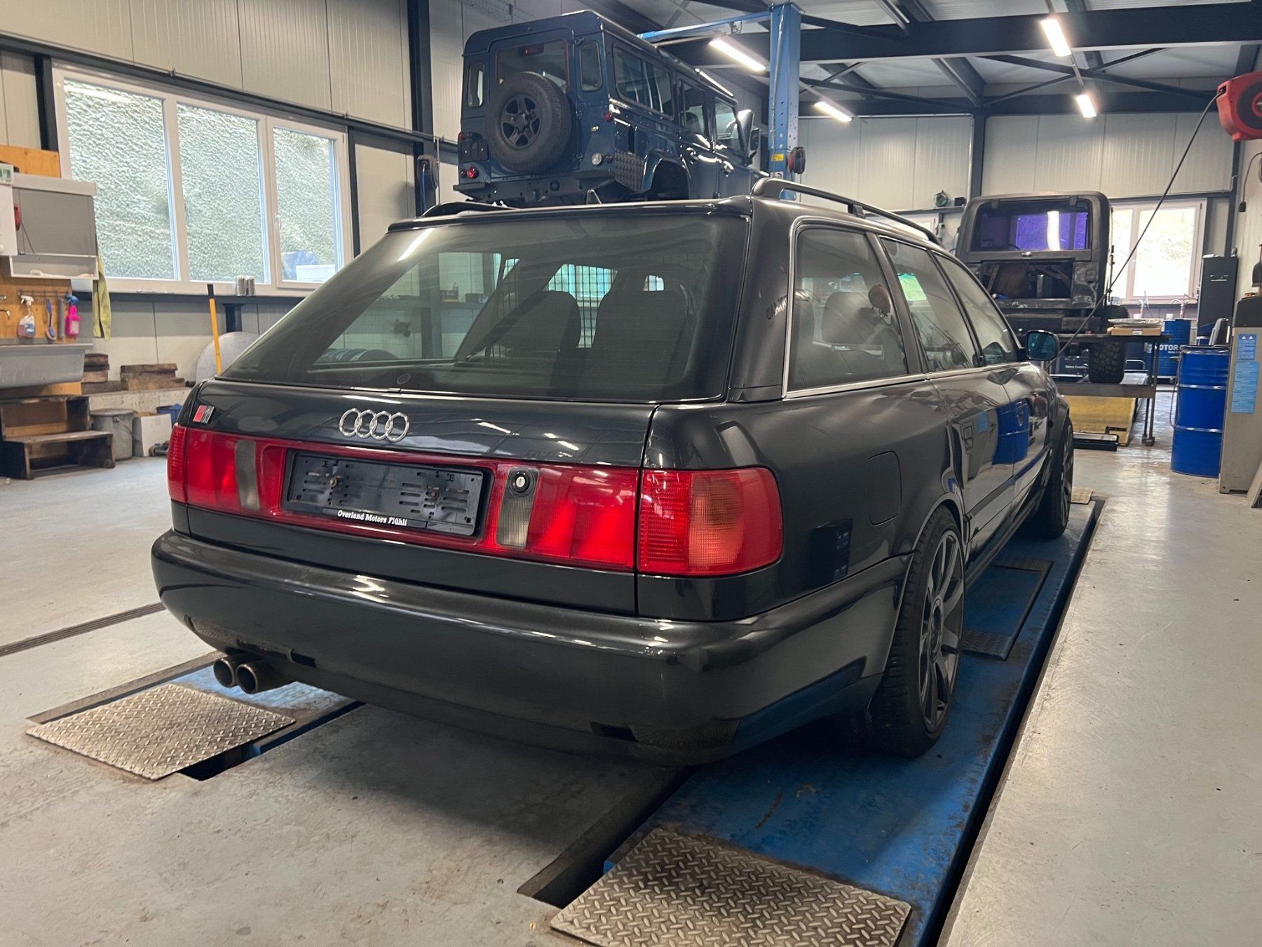 Audi Automobili: Audi S 6 Avant Quattro Turbo – Usato da Flühli LU venduto da Overland_Motors 4