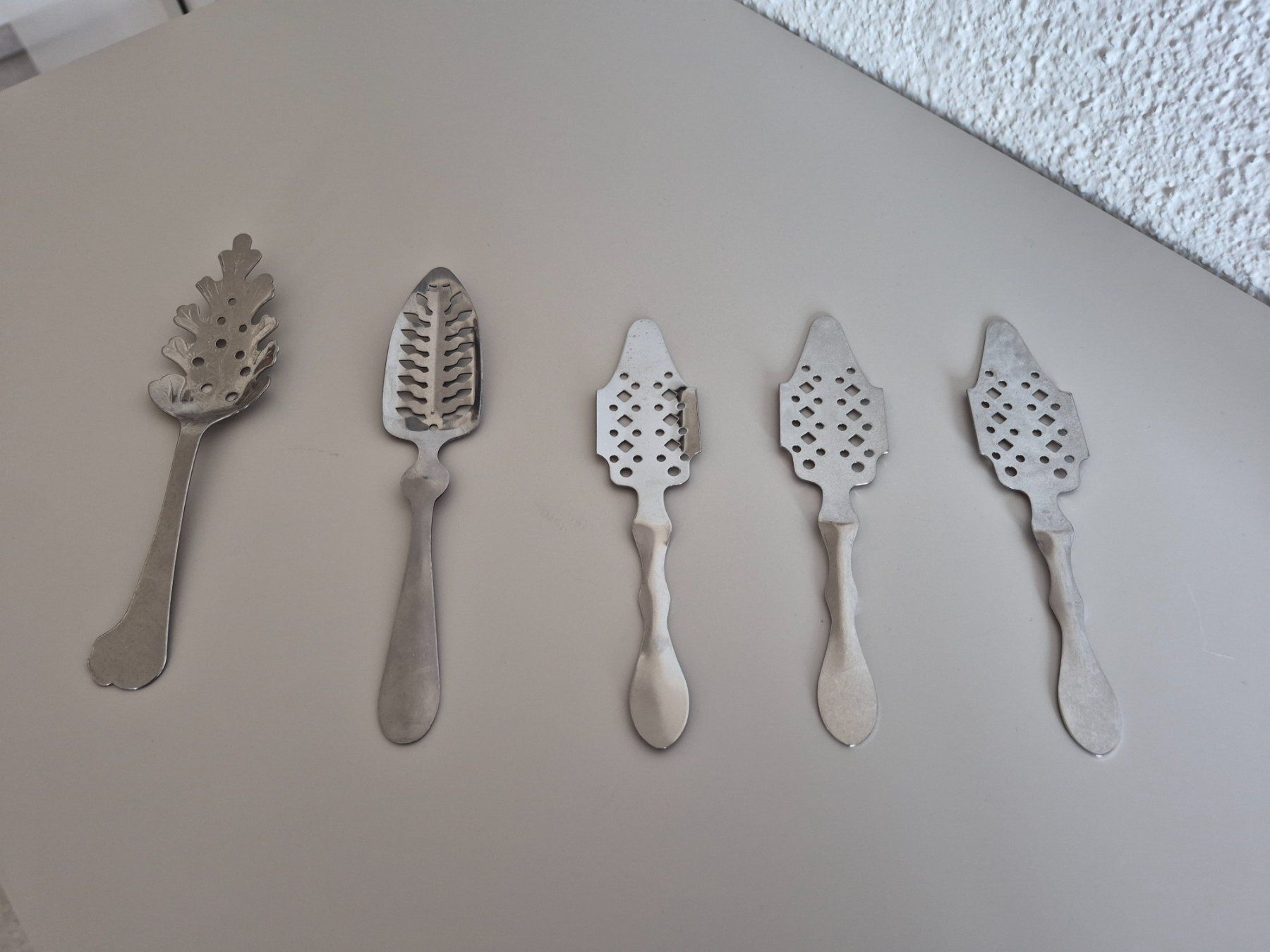 Cucchiai: 5 Absinth Löffel – Usato da Ennetbürgen venduto da thb_b66b