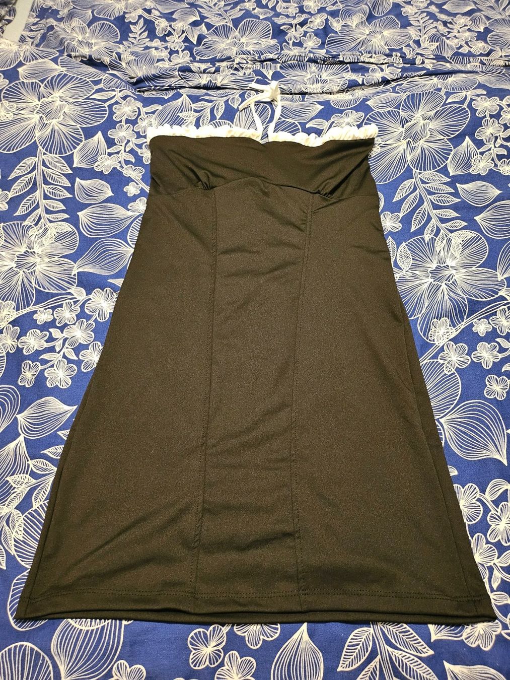 Kleider: coctail kleid  gr L kleiner geschnitten – Neu und originalverpackt aus Dietikon von Eleda