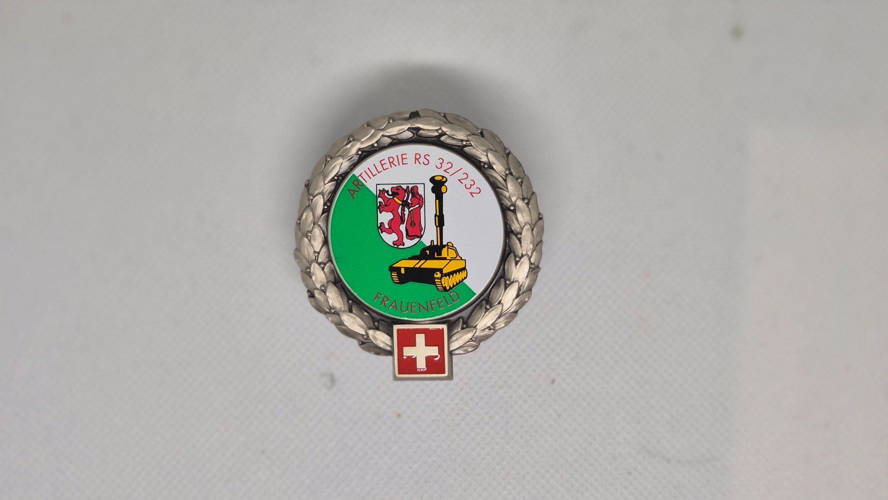 Schweizer Armee Placchette & Badge: Emblème de béret armée suisse – Usato da Morges venduto da knufi01