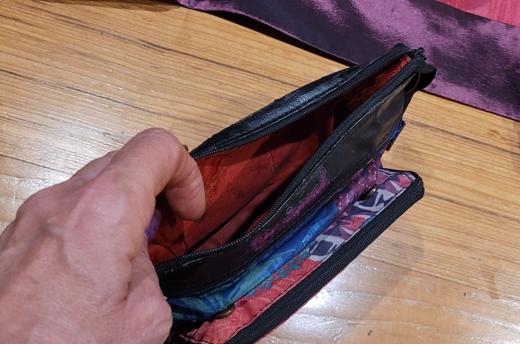 Desigual Taschen für Damen: Desigual Täschli  – Gebraucht aus Flaach von jupy02 2