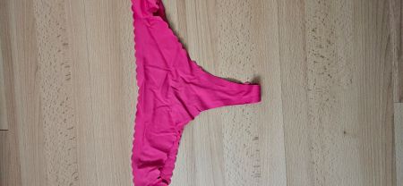 String comme neuf porté 1X  (b)