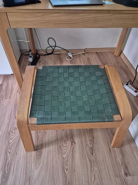 Sgabelli: Wooden footrest / low stool – Usato da Zürich venduto da sof_pz8l 1